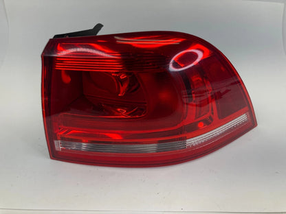 2011-2014 VOLKSWAGEN TOUAREG RIGHT OUTER TAIL LIGHT TAILLIGHT 7P6-945-096E OEM