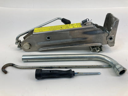 2001-2005 VW VOLKSWAGEN PASSAT EMERGENCY SPARE TIRE KIT JACK TOOL LUG 8L0011031A