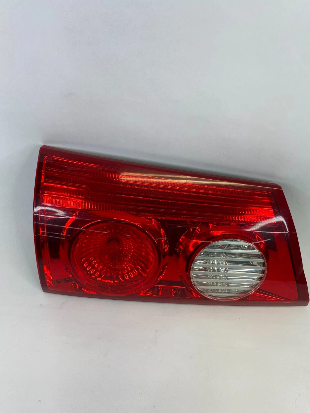 2006-2010 TOYOTA SIENNA LEFT DRIVER SIDE INNER LID TAIL LIGHT LAMP TAILLIGHT OEM