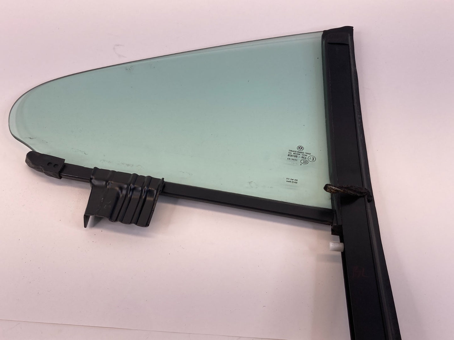 2009-2017 Volkswagen CC Rear Left Door Vent Quarter Window Glass 3C8-845-215