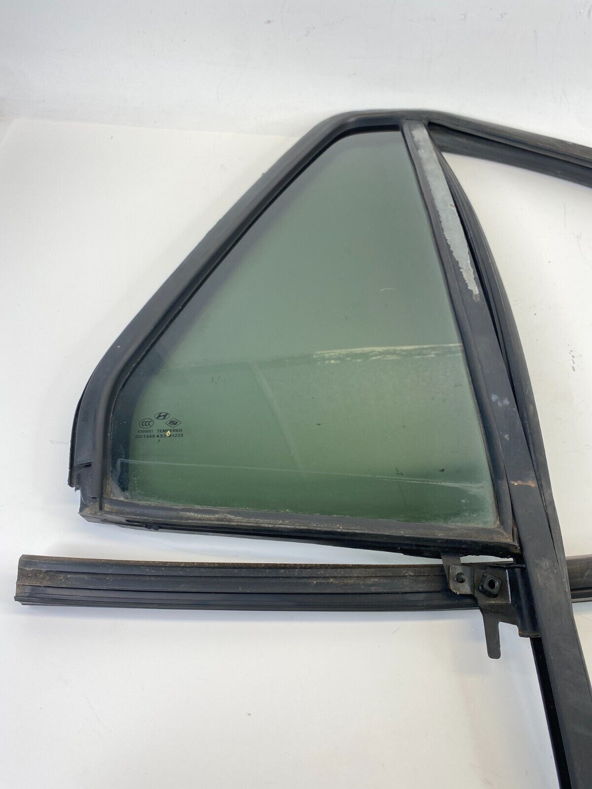 07-12 Hyundai Santa Fe Rear Right Side Quarter Vent Window Glass Fixed OEM