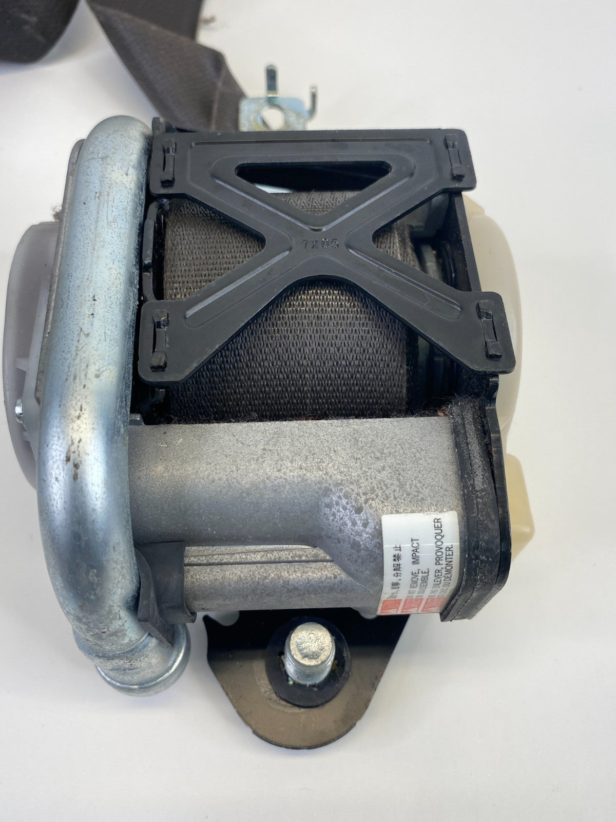 2009 2010 Hyundai Sonata Front Left Driver Side Seat Belt Safety Retractor OEM