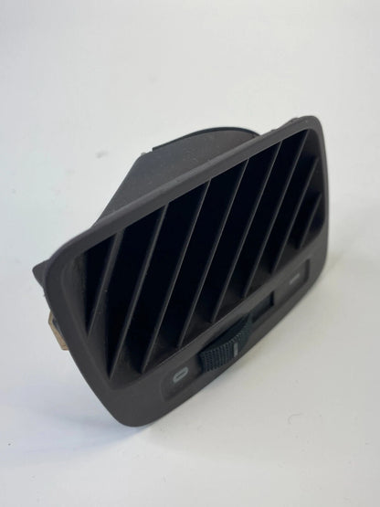98-04 AUDI A6 QUATTO LEFT SIDE UPPER DASH AC AIR VENT GRILLE DEFROST 4B0-819-793