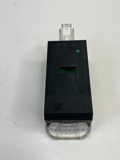 2006-2011 AUDI A6 A6 QUATTRO INTERIOR GLOVE BOX LIGHT COURTESY LAMP 4E0947415