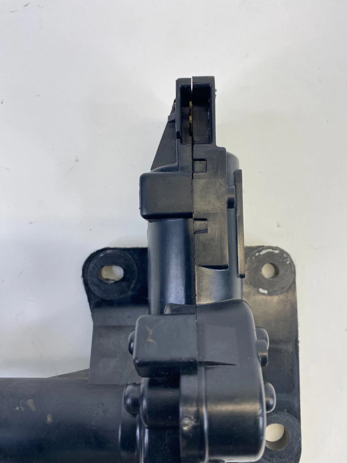 2001-2016 CHRYSLER TOWN & COUNTRY REAR RIGHT QUARTER HANDLE POWER WINDOW