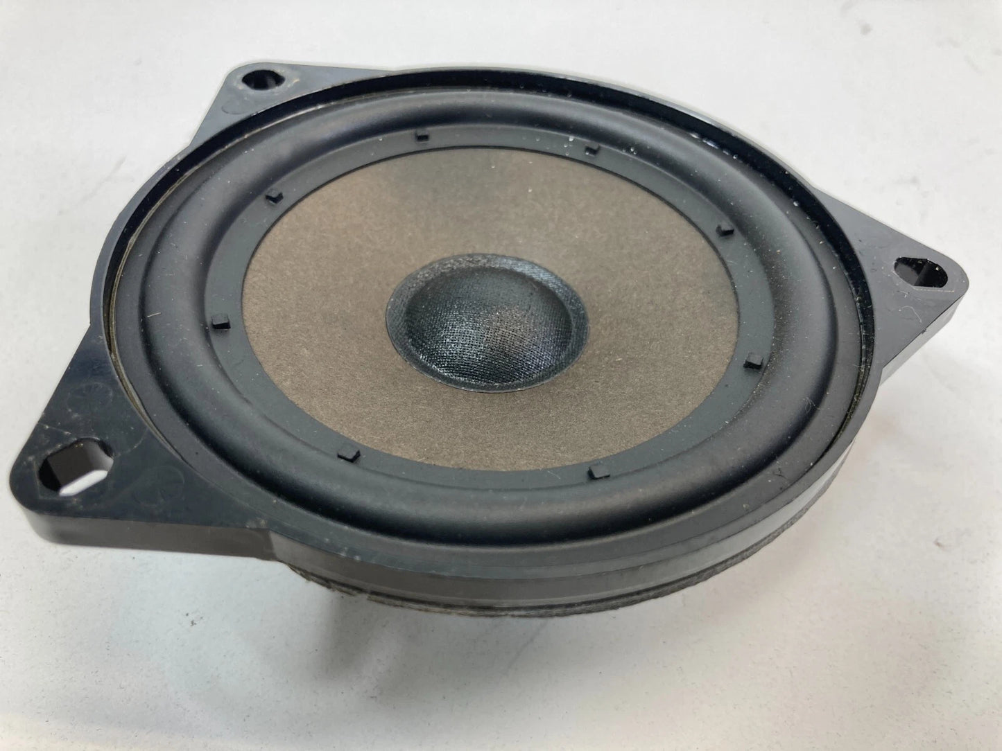 04 05 06 07 BMW X3 4-DR REAR RIGHT PANEL DOOR SOUND SPEAKER 6513695013101 OEM