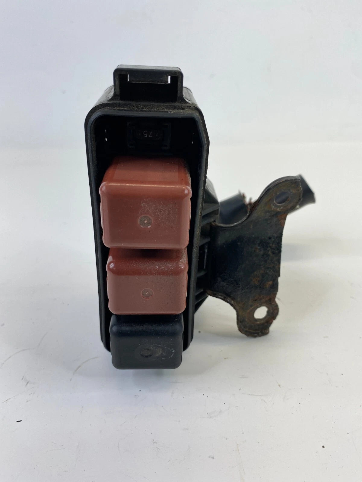 1999-2003 LEXUS RX300 3.0L ENGINE SMALL FUSE BOX RELAY PANEL OEM 9098704002
