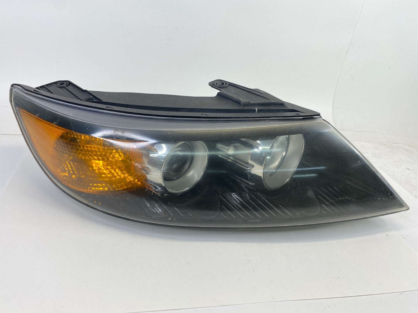 2011-2013 Kia Sorento Front Right Passenger Headlight Headlamp 92102-1U200 OEM