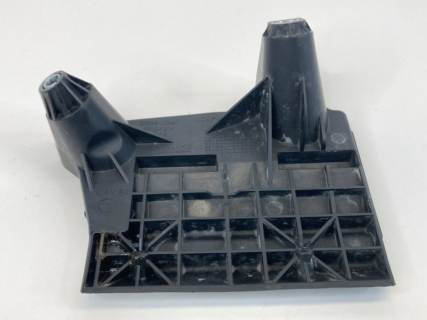2015-2024 FORD EDGE 13-20 FUSION BATTERY TRAY HOLDER MOUNT BRACKET DG9310663 OEM