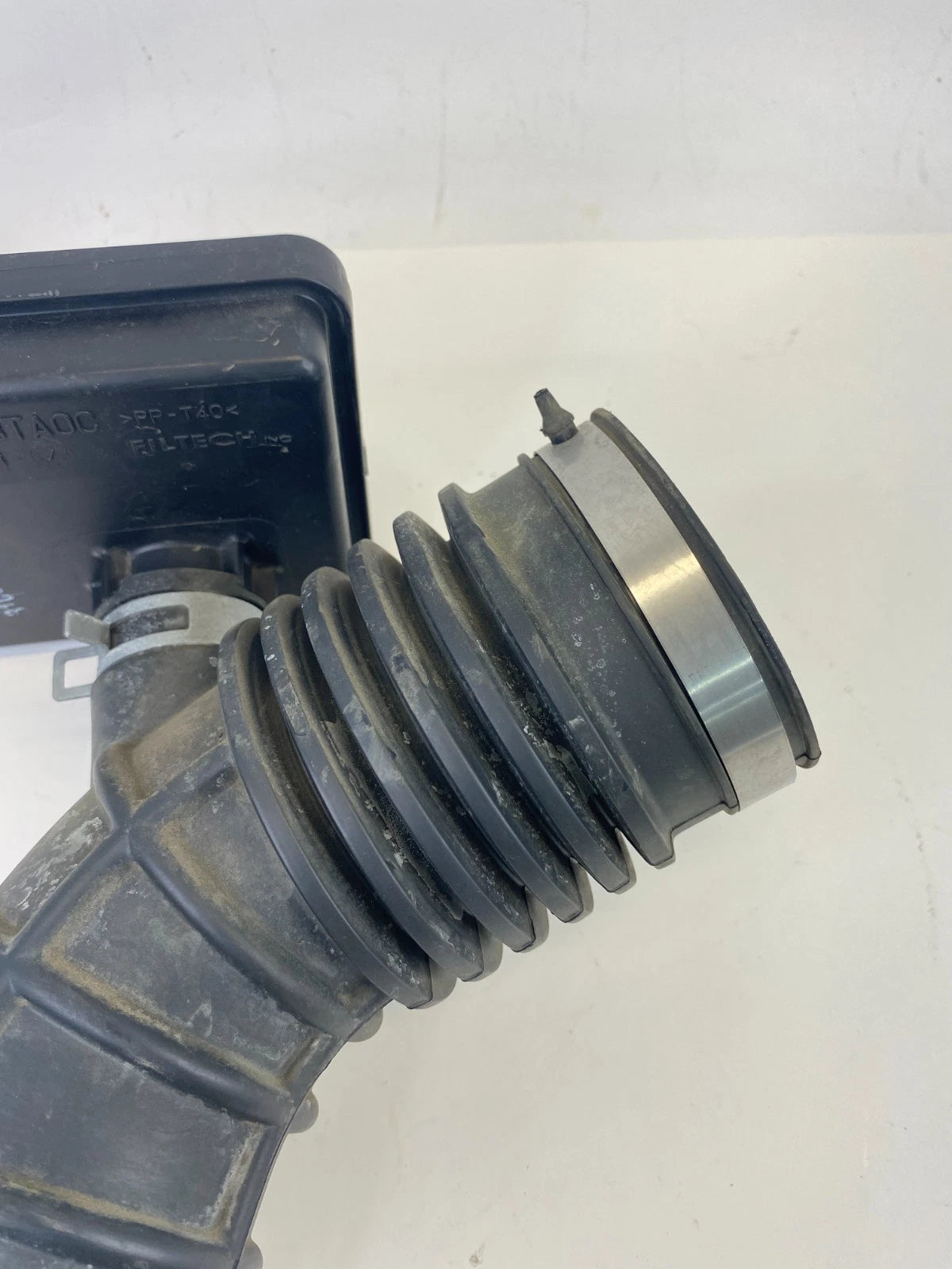 2013-2018 Nissan Altima 3.5L AT Air Intake Upper Hose Tube Pipe Duct Assy OEM