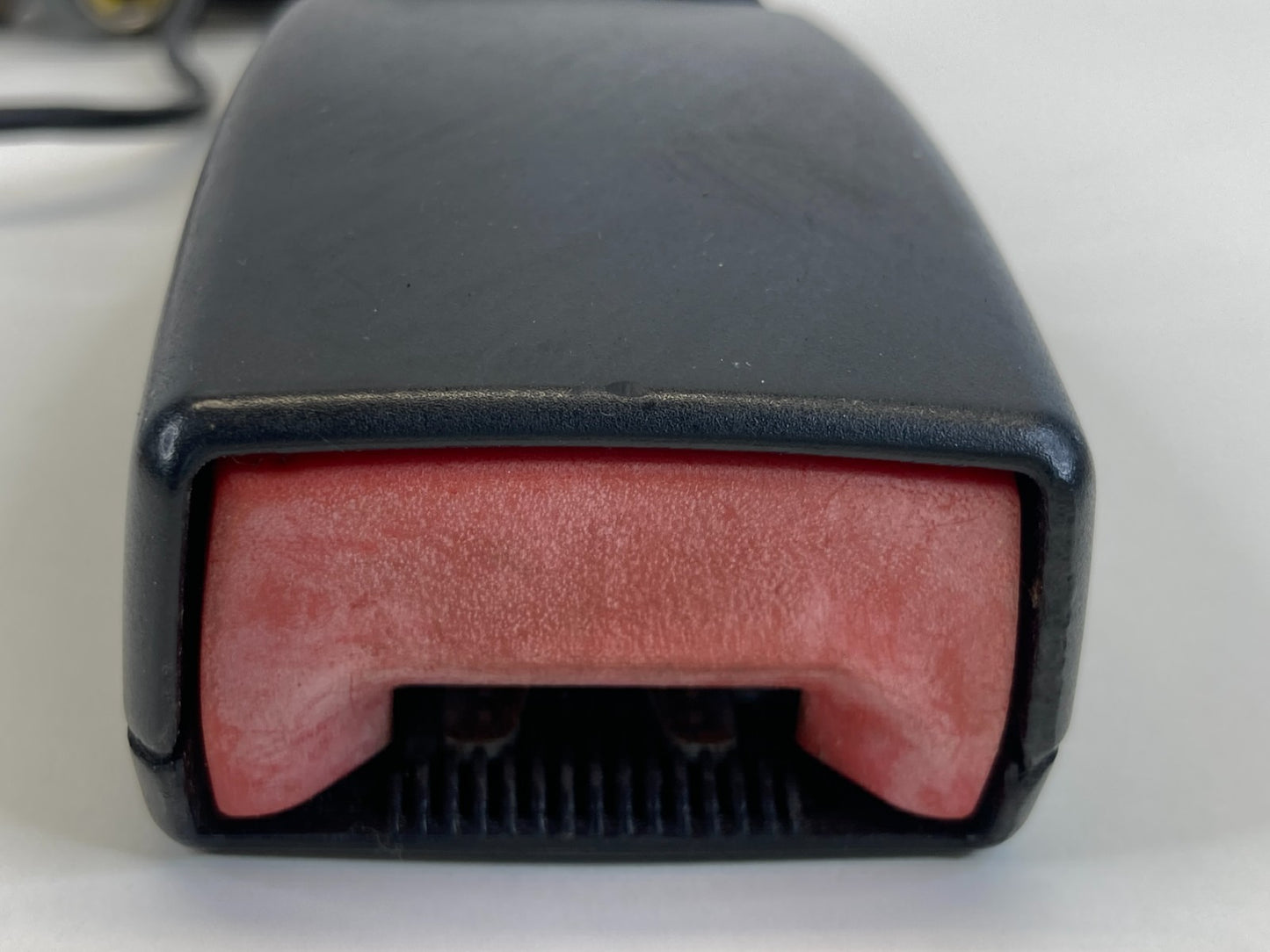 2009 2010 BMW 535i xDrive Front Left Side Seat Belt Buckle Pretensioner OEM