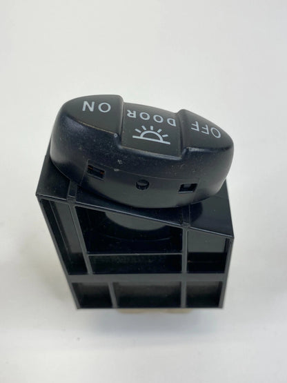 2004-2010 TOYOTA SIENNA INTERIOR DOME LIGHT LAMP CONTROL SWITCH 191502 OEM