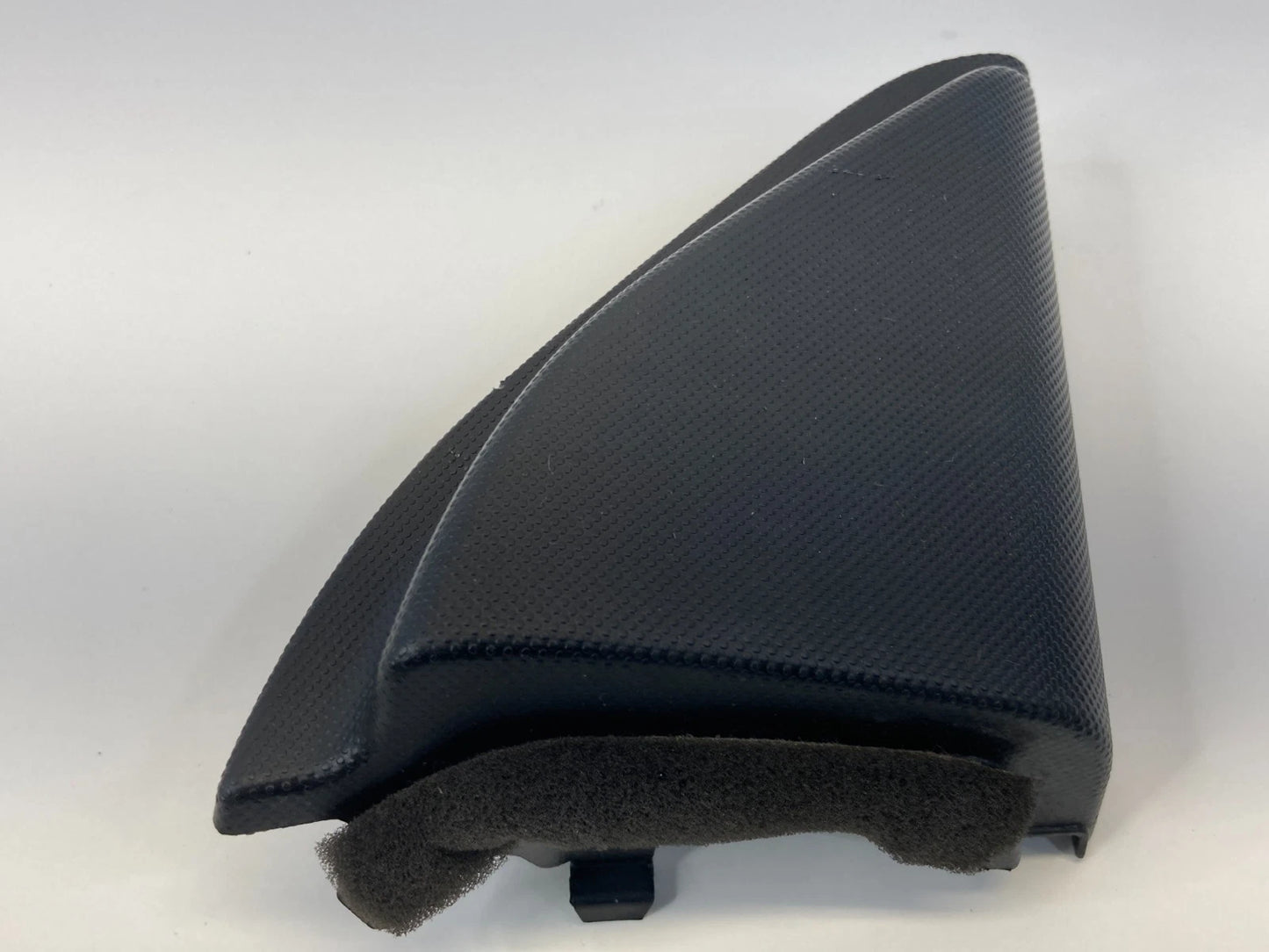 2003-2008 TOYOTA COROLLA FRONT RIGHT SIDE INTERIOR DOOR CORNER COVER 67491-12460