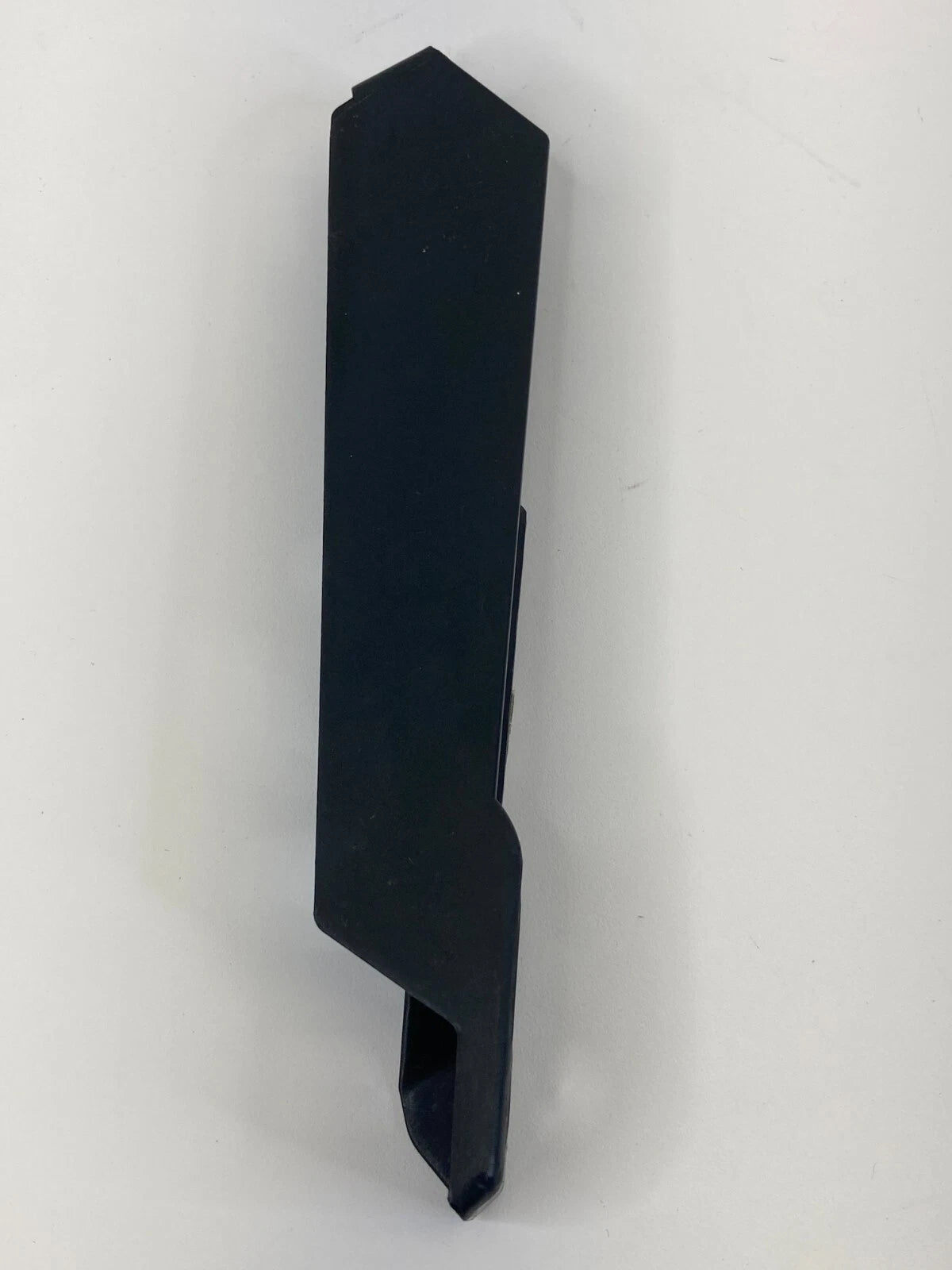 98-10 VOLKSWAGEN NEW BEETLE FRONT LEFT BUMPER RETAINER BRACKET OEM 1C0815681