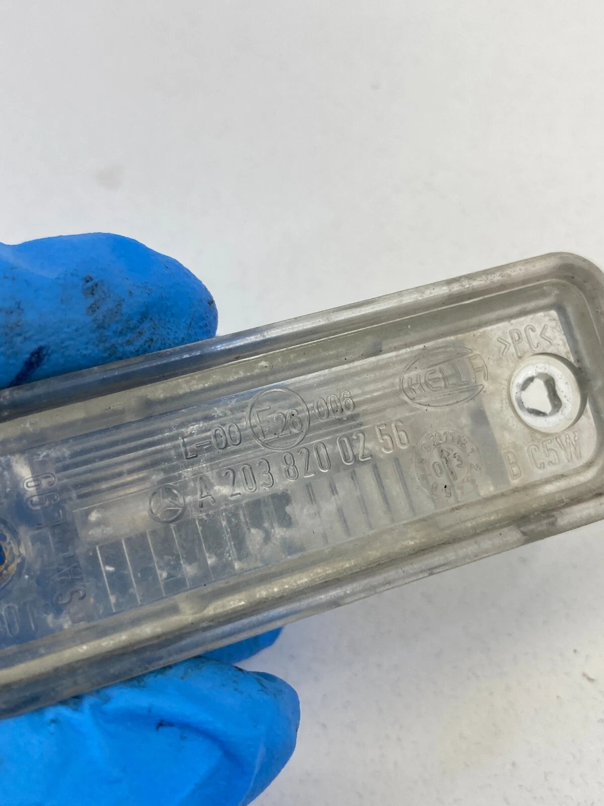 03-09 MERCEDES-BENZ E320 E 320 REAR TRUNK LICENSE PLATE LIGHT LAMP A2038200256
