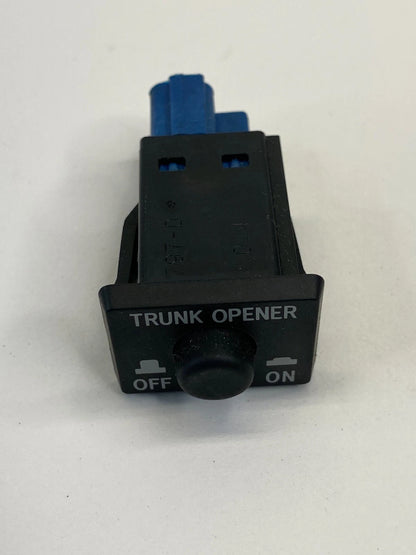 03-05 MAZDA6 MAZDA 6 SEDAN TRUNK LID OPENER LID BUTTON CONTROL SWITCH 15A257 OEM