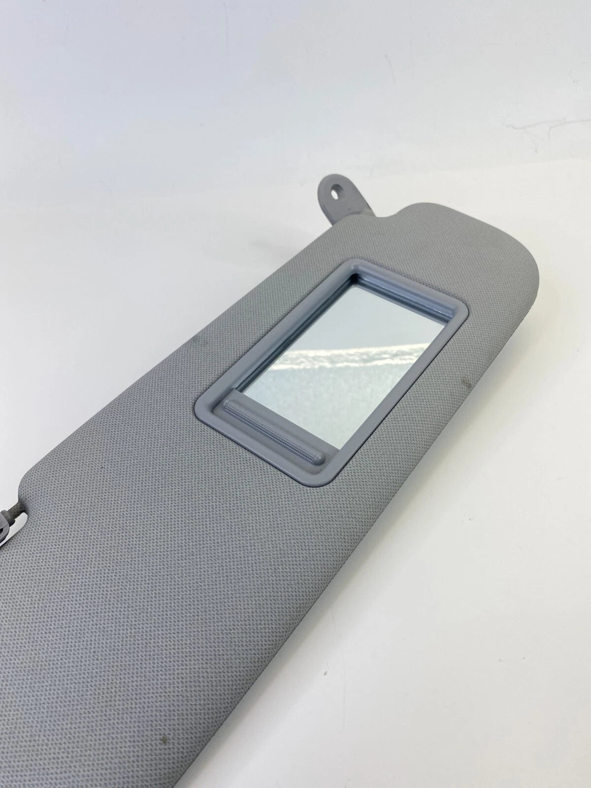 11-13 HYUNDAI ELANTRA FRONT RIGHT SIDE PASSENGER SUNVISOR SUN VISOR SHADE OEM