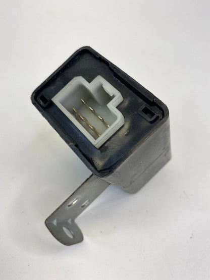 1990-1995 SUBARU LEGACY SEAT BELT WARNING TIMER CONTROL MODULE 88013-AA030 OEM