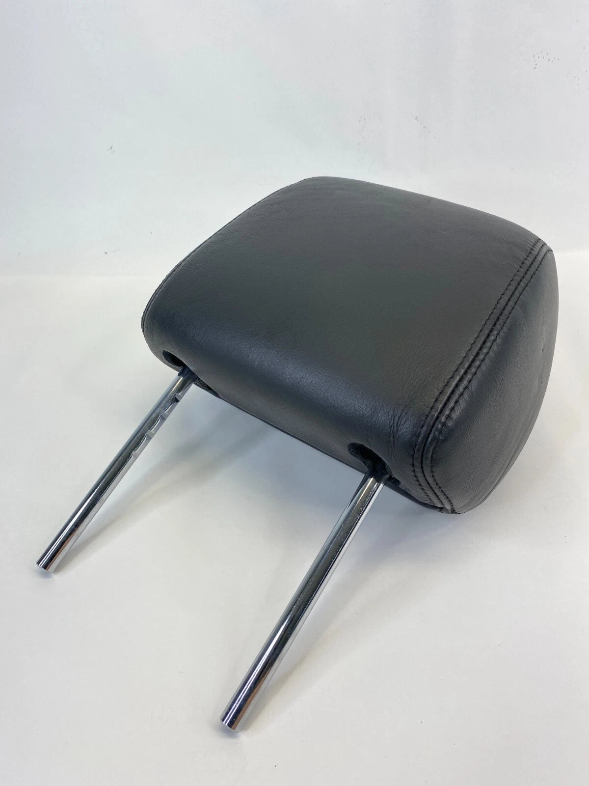 2002 2003 02 03 LEXUS ES300 FRONT LEFT DRIVER SIDE SEAT HEADREST HEAD REST OEM