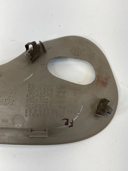 2001-2006 SILVERADO SIERRA FRONT RIGHT INTERIOR DOOR HANDLE COVER BEZEL 15043565