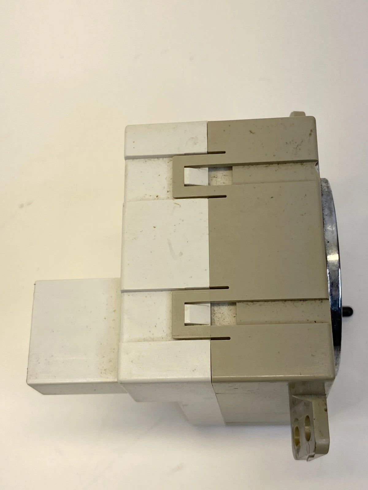 2005-2010 CHRYSLER 300 CENTER DASH MOUNTED ANALOG CLOCK ASSEMBLY UNIT