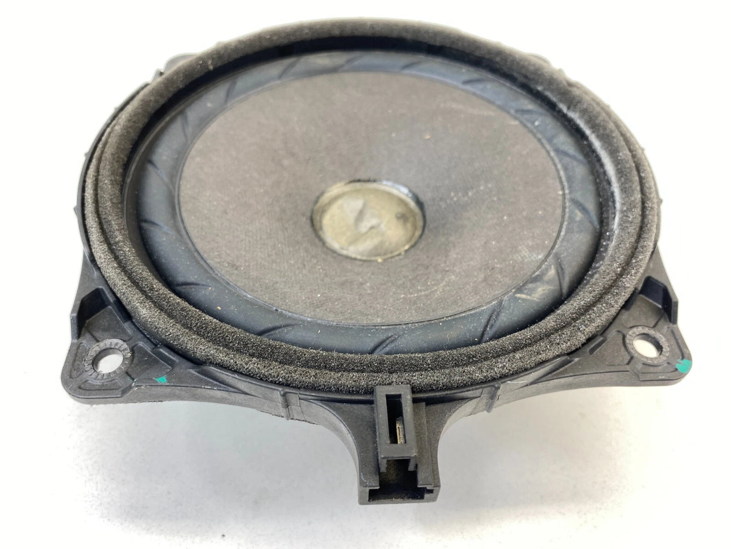 2015-2017 HYUNDAI SONATA REAR LEFT SIDE DOOR SOUND SYSTEM SPEAKER 96330-C1000