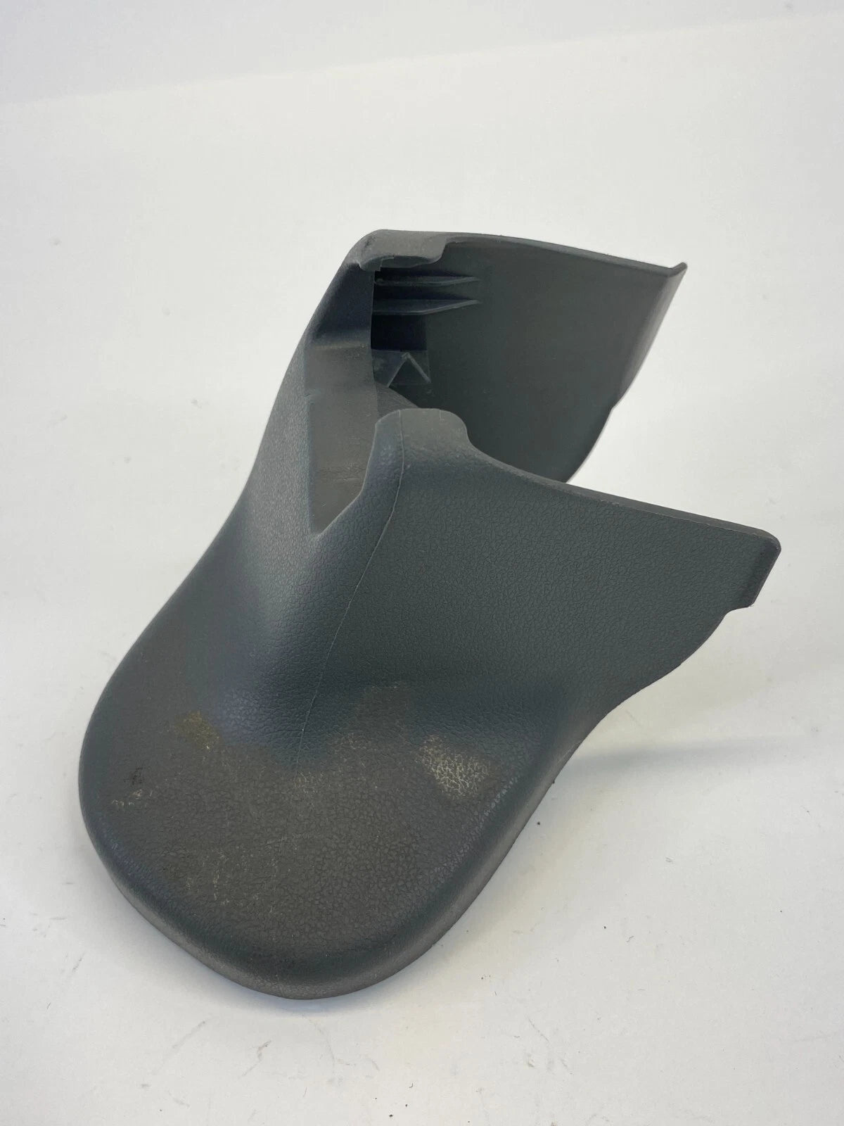 2010-2015 TOYOTA PRIUS FRONT RIGHT SEAT TRACK END COVER END CAP TRIM 72137-47040