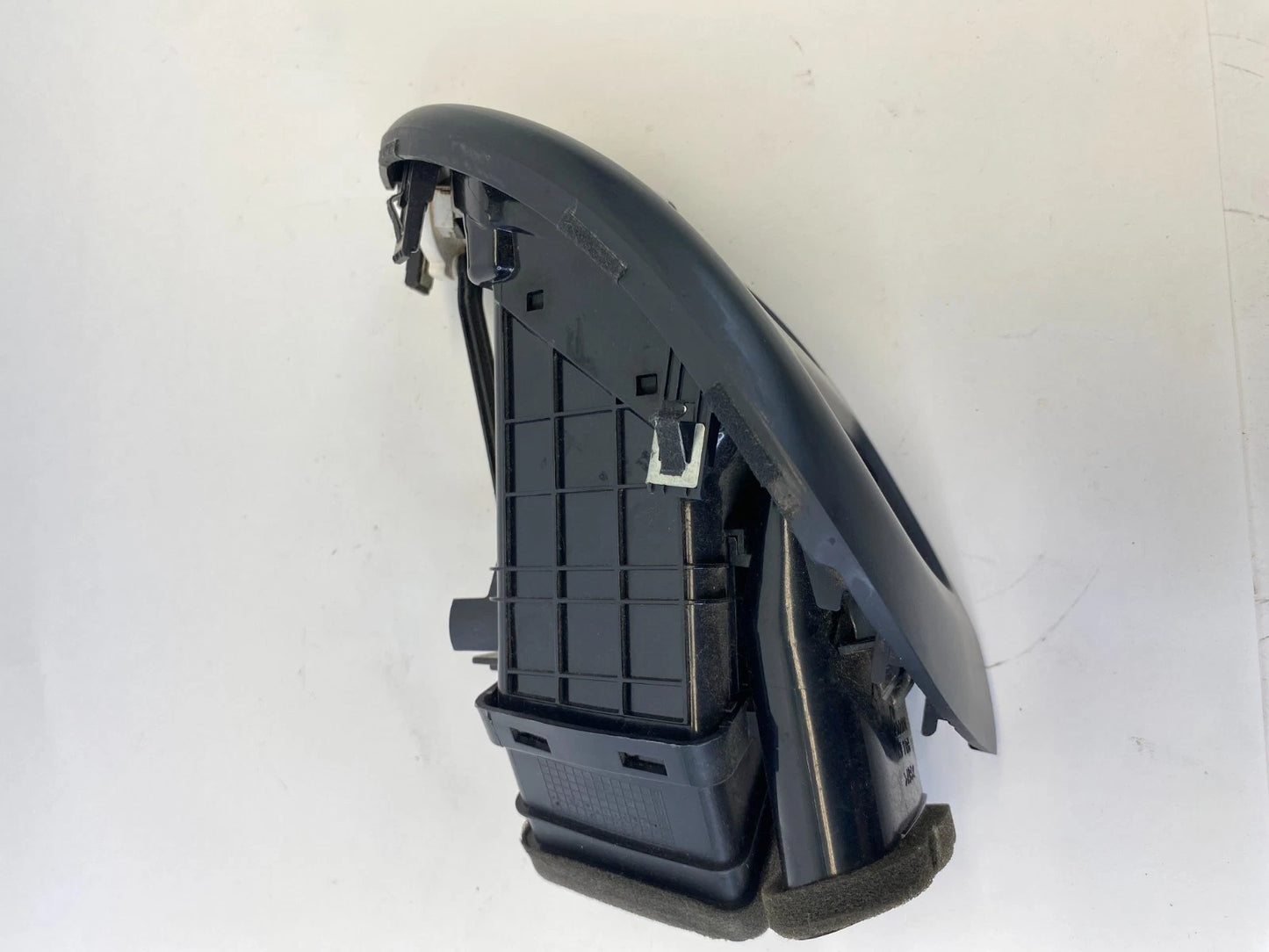 2010-2013 KIA FORTE FRONT RIGHT PASSENGER SIDE DASH OUTER AIR VENT GRILLE OEM