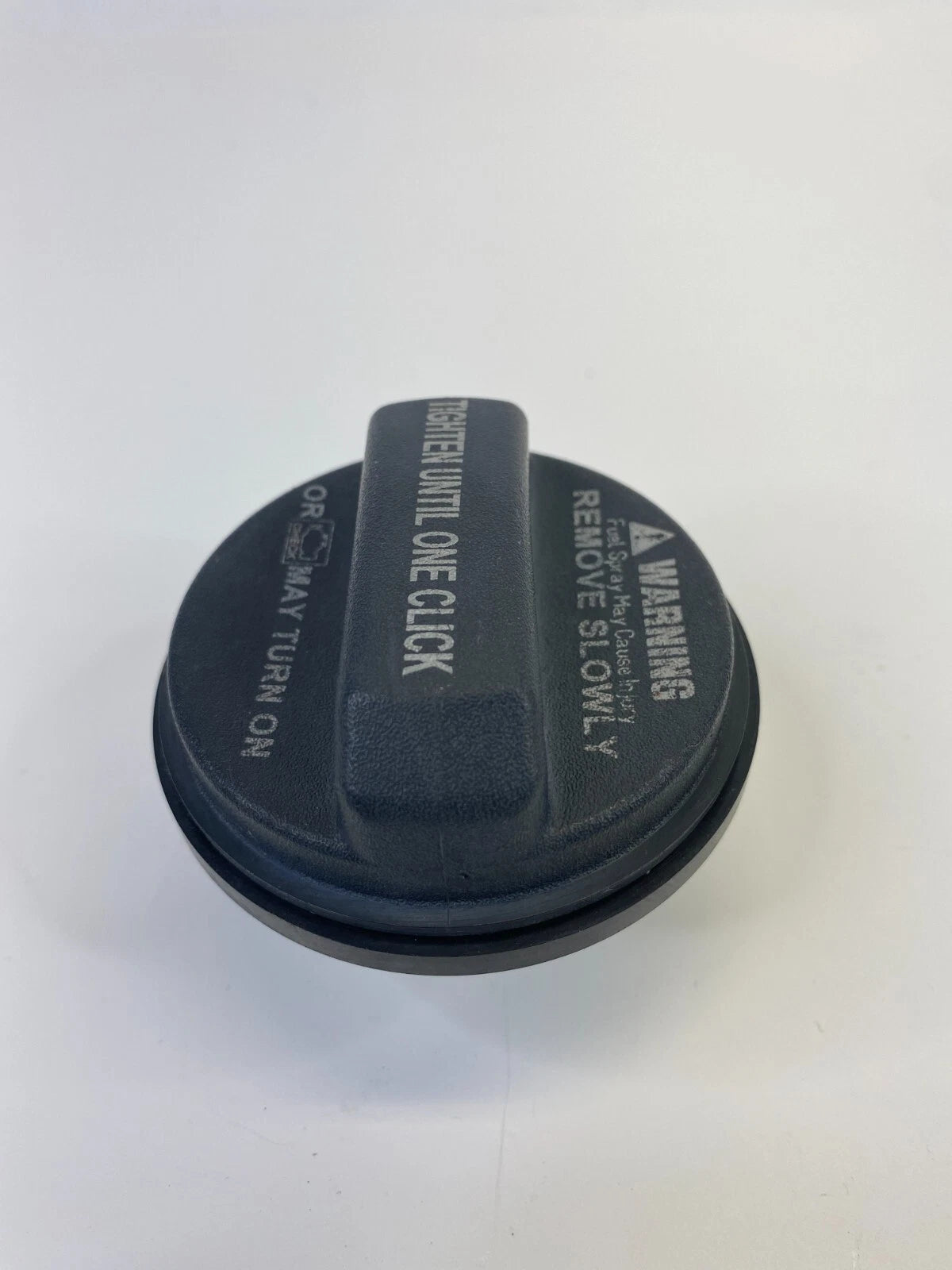 04-20 HYUNDAI ELANTRA 06-23 HYUNDAI SONATA GAS TANK FUEL FILLER CAP OEM