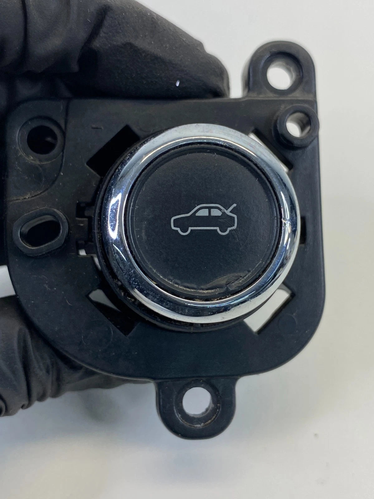 10-19 FORD TAURUS INTERCEPTOR SEDAN TRUNK OPEN RELEASE SWITCH AG1T19B514ABW OEM