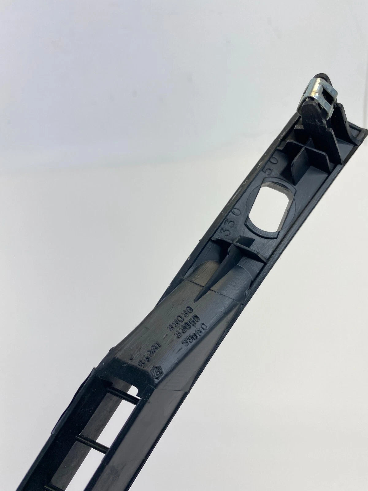 1997-2001 LEXUS ES300 INSTRUMENT PANEL A/C VENT DEFROST COVER GRILL 55981-33060