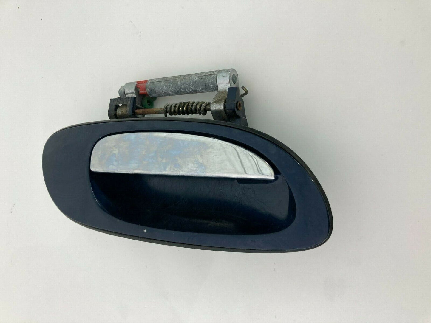 2000-2003 Nissan Maxima Front Right Passenger Side Exterior Door Handle Assembly