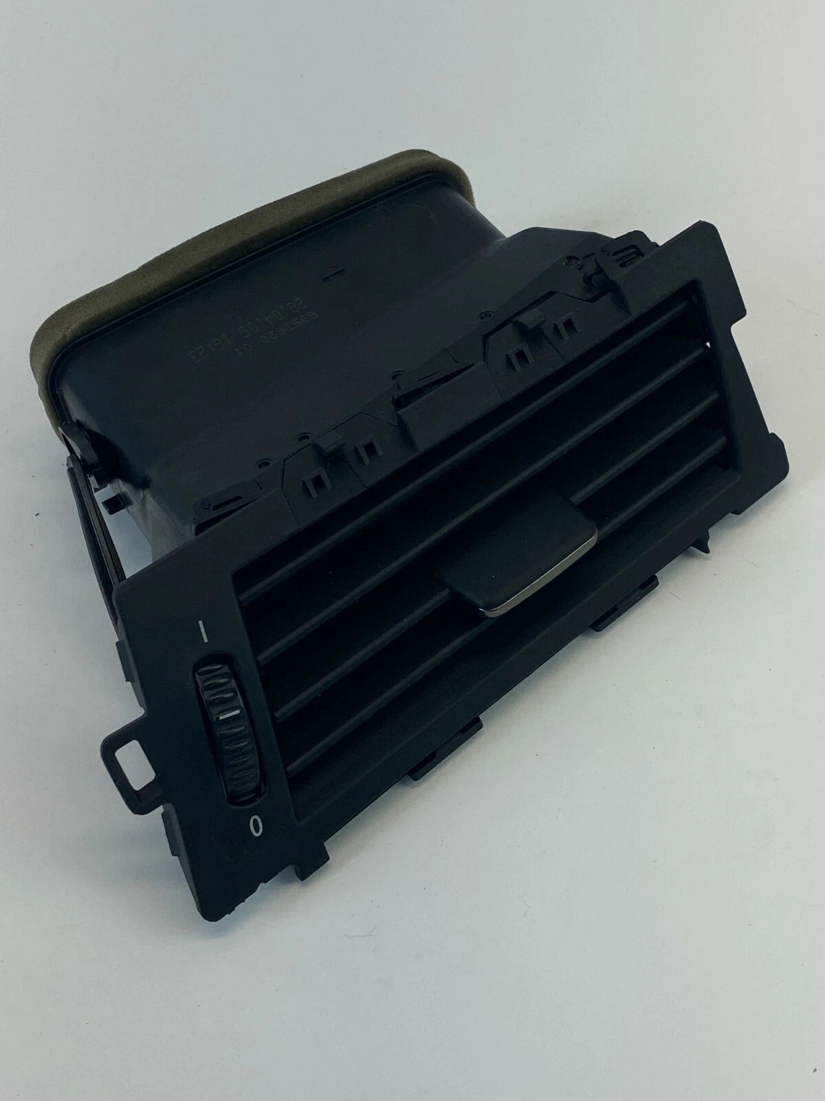 2004 2005 BMW 545I 530I RIGHT PASSENGER SIDE DASH AIR VENT OUTER GRILLE 14121810