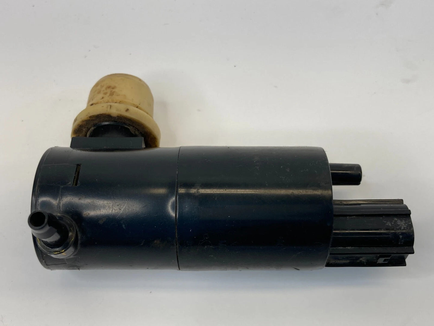 2011-2019 FORD FIESTA WINDSHIELD WASHER FLUID PUMP MOTOR W/ GROMMET OEM