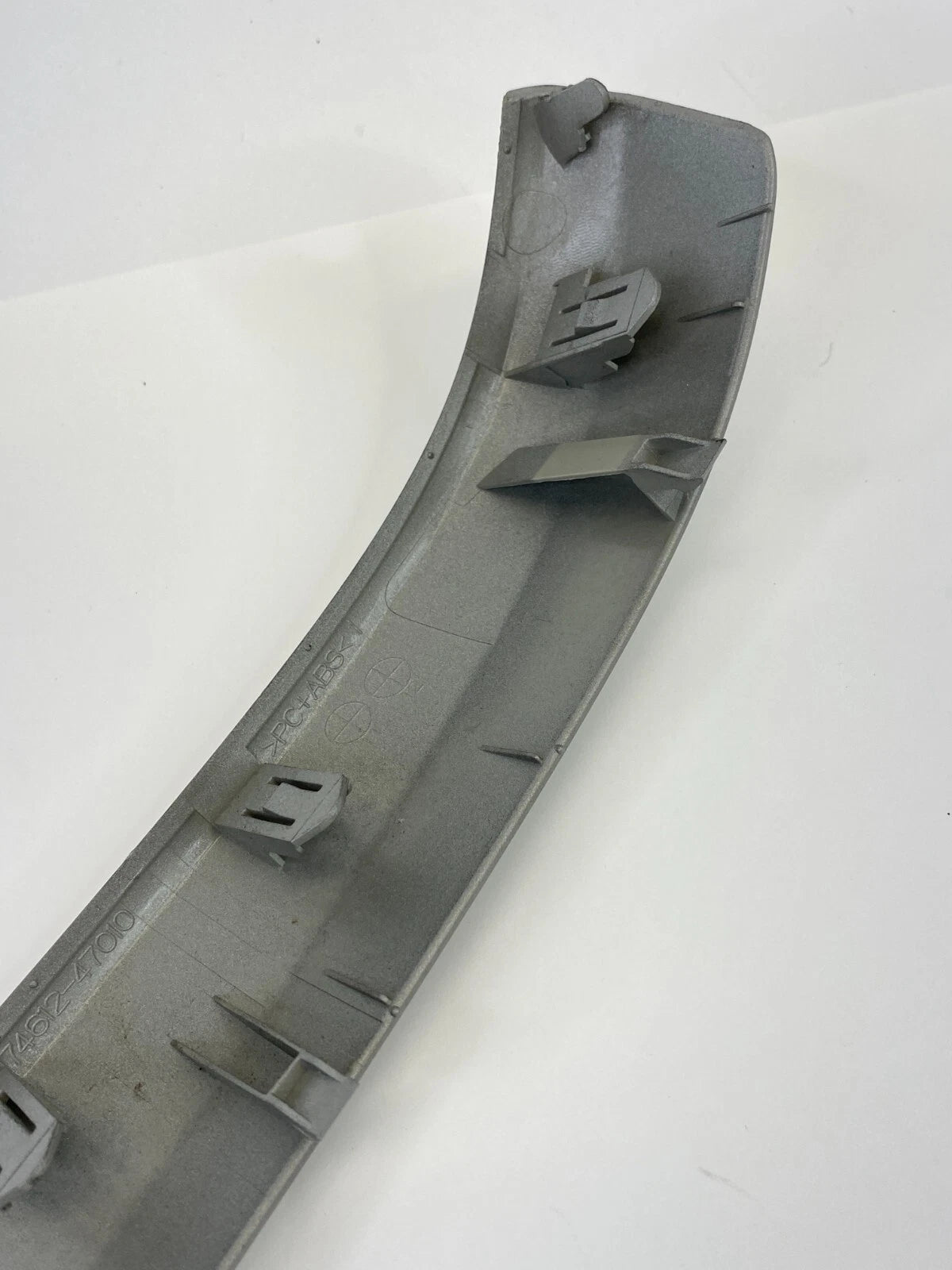 10 11 TOYOTA PRIUS FRONT RIGHT INTERIOR DOOR PULL HANDLE TRIM COVER 74612-47010