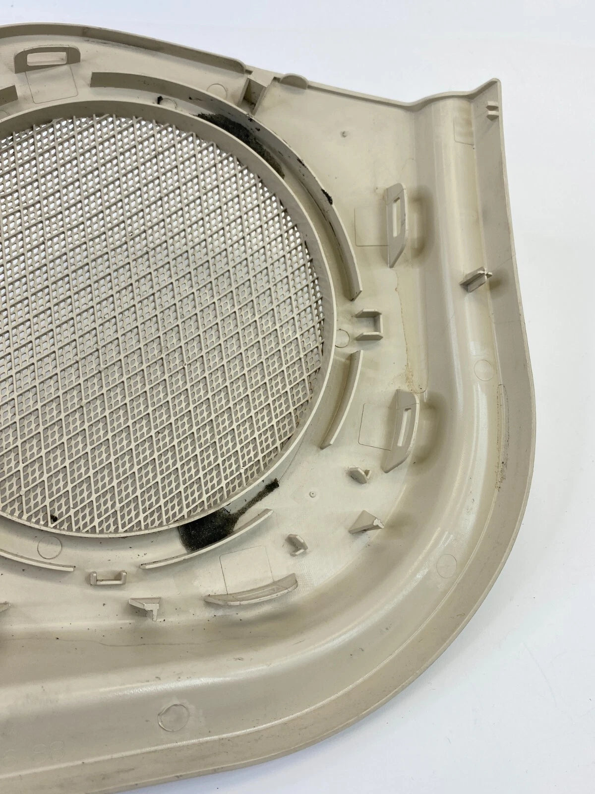 2003-2006 MERCEDES BENZ E500 FRONT RIGHT DOOR SPEAKER GRILLE COVER 2117270688
