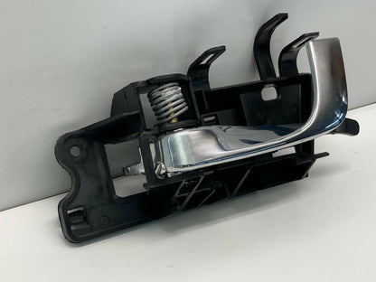 03 04 05 06 07 CADILLAC CTS FRONT LEFT DRIVER INTERIOR DOOR HANDLE LH 25707889
