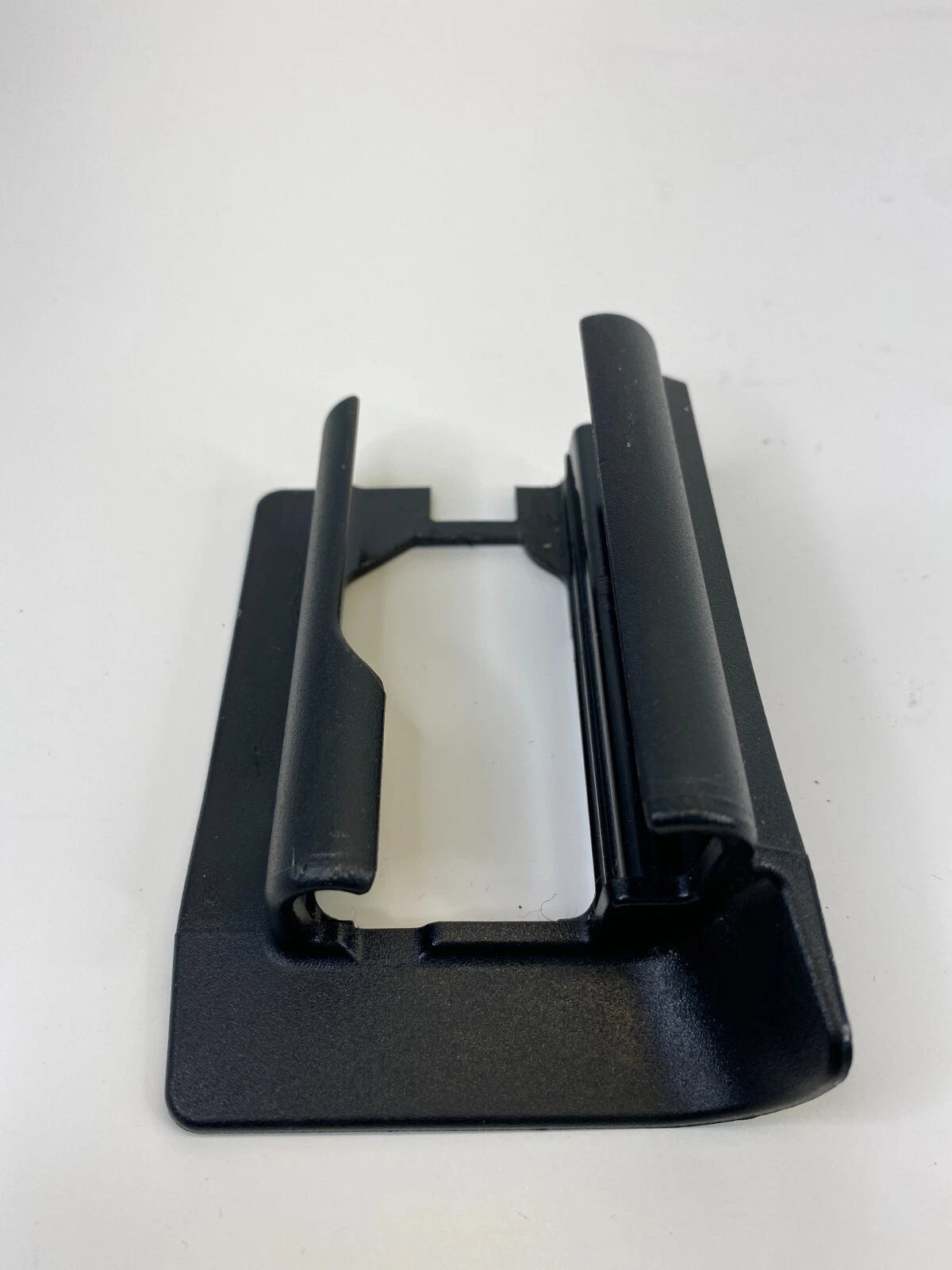 2010-2016 MERCEDES-BENZ E350 FRONT RIGHT SEAT TRACK INNER COVER TRIM 2129191020