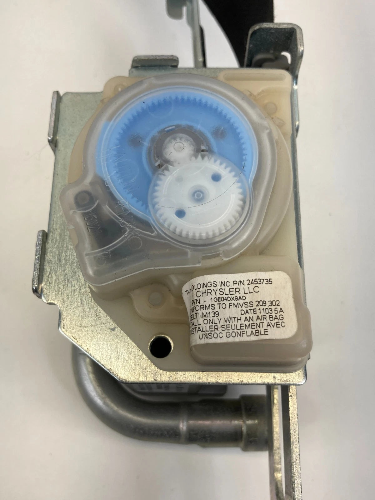 2011-2013 DODGE DURANGO FRONT RIGHT PASSENGER SIDE SEAT BELT RETRACTOR ASSY OEM