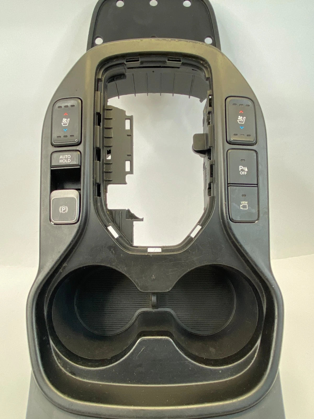 2013-2018 HYUNDAI SANTA FE SPORT CENTER CONSOLE SHIFTER SURROUND CUP HOLDER OEM