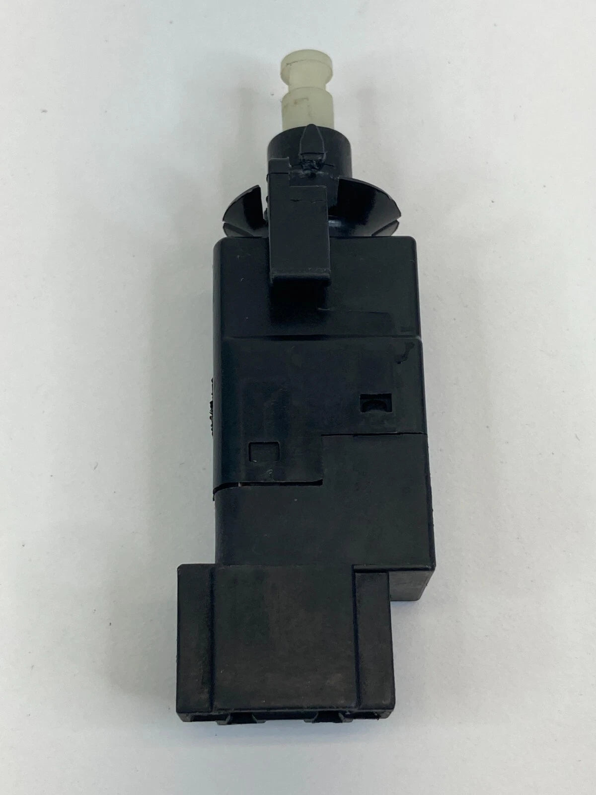 2003-2006 MERCEDES-BENZ E320 BRAKE LIGHT STOP LAMP SWITCH BUTTON 0015454009 OEM