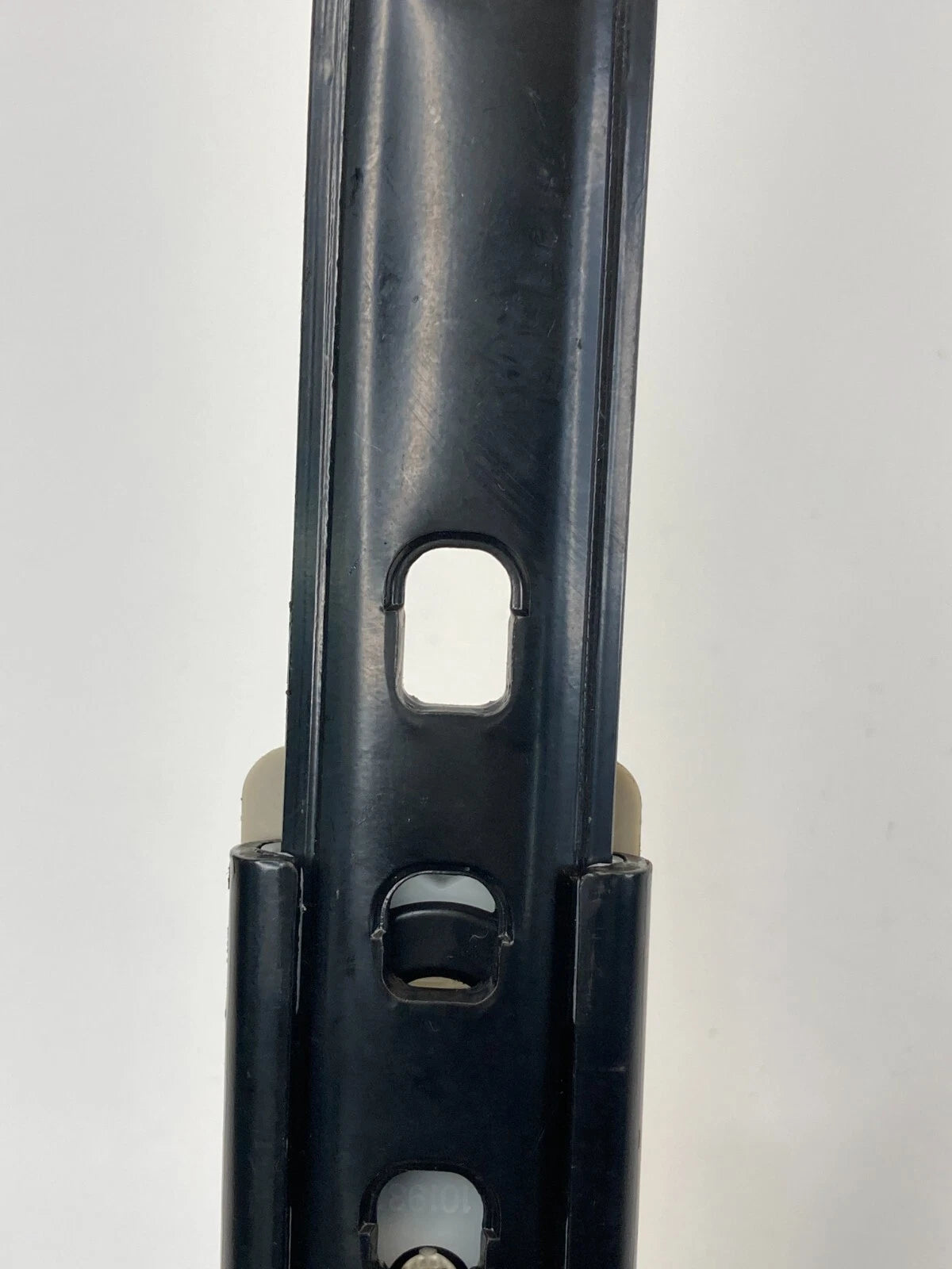 2003-2007 NISSAN MURANO FRONT RIGHT PASSENGER SIDE SEAT BELT HEIGHT ADJUSTER