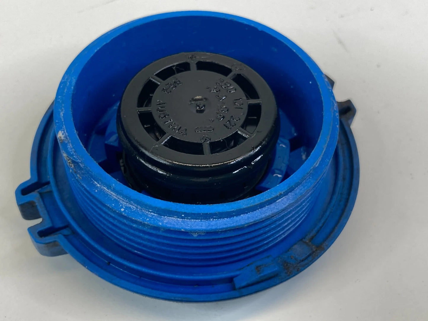 1998-2019 VOLKSWAGEN PASSAT ENGINE RADIATOR FLUID COOLANT RESERVOIR CAP OEM