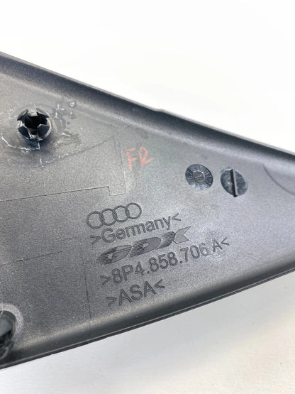 06-13 AUDI A3 FRONT RIGHT SIDE INTERIOR DOOR CORNER COVER TRIM 8P4-858-706A OEM