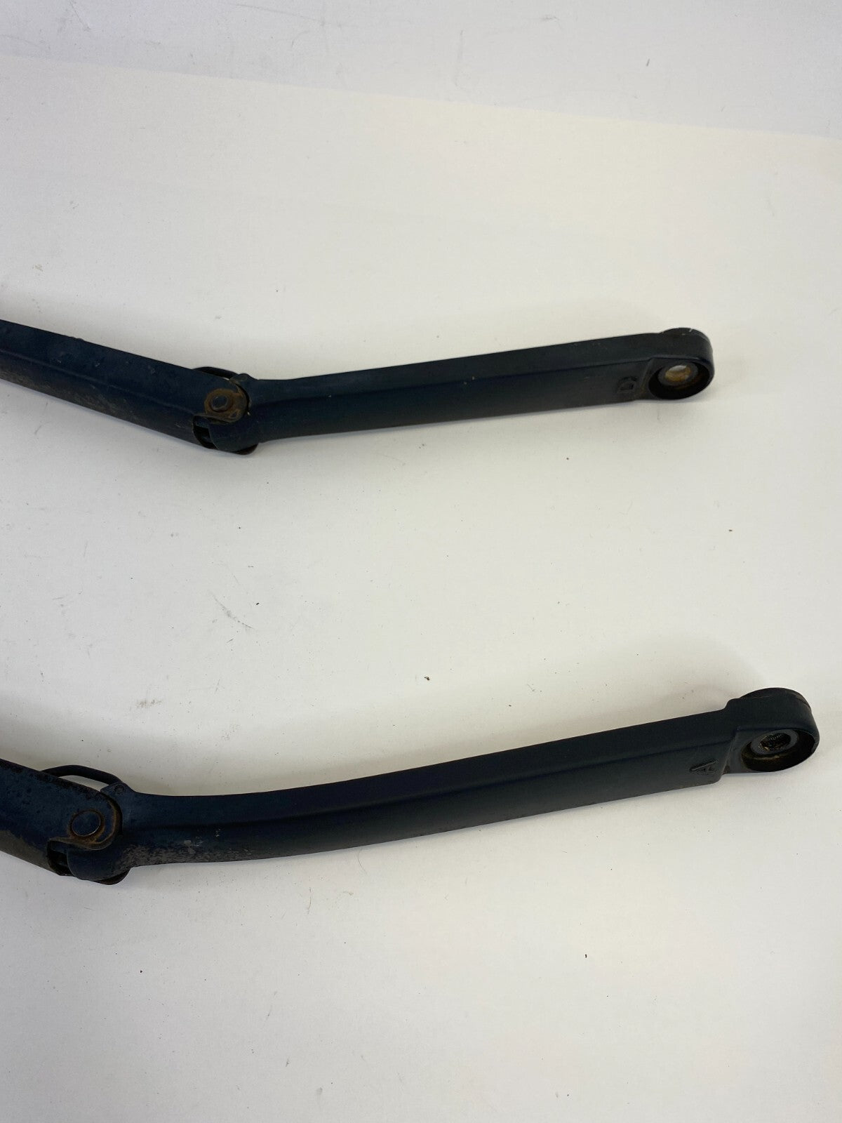 2002-2006 Nissan Altima Front Left & Right Windshield Wiper Arm Pair Set OEM