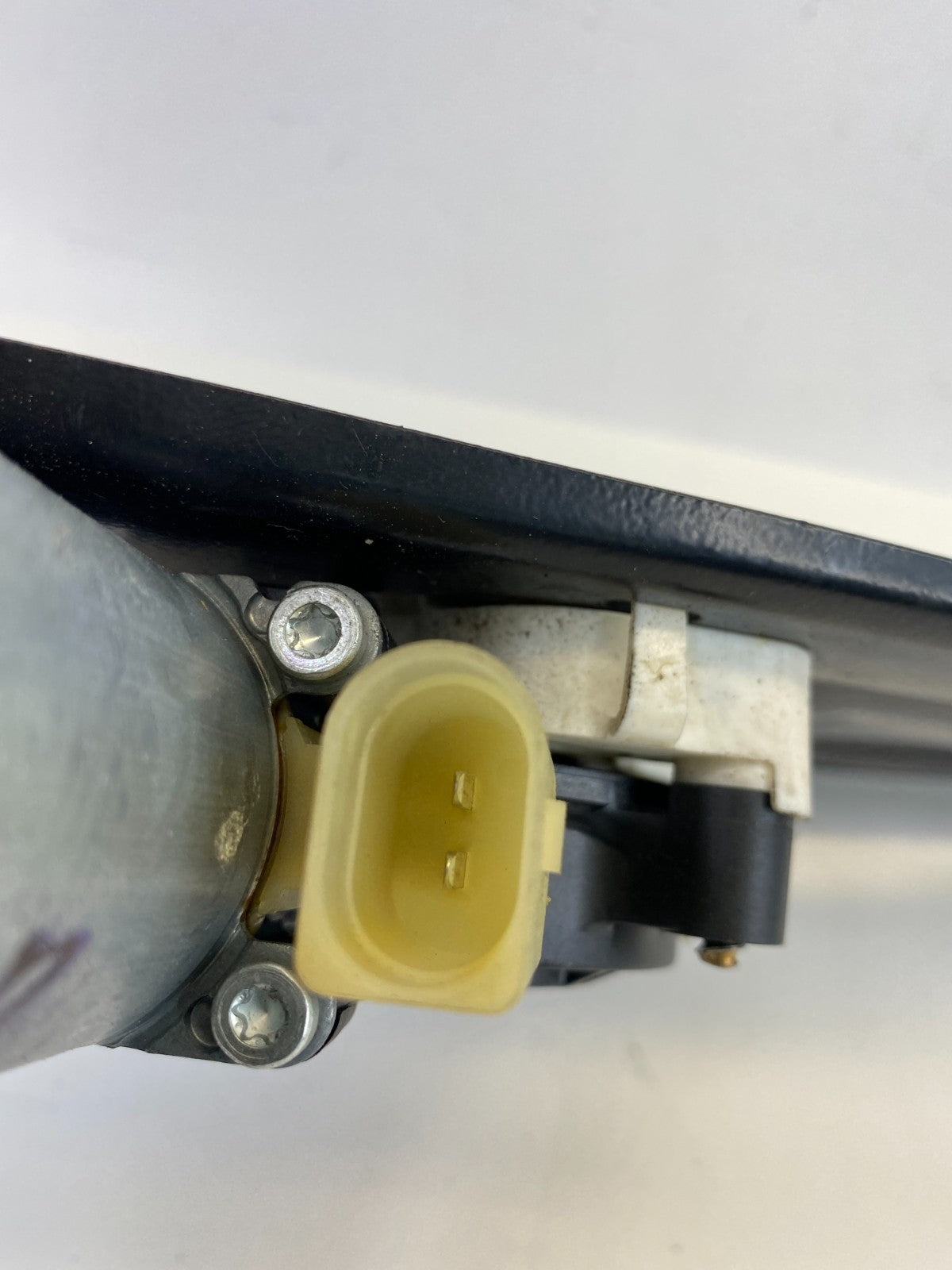 2003-2009 Range Rover Rear Right Side Back Door Window Regulator w /Motor OEM