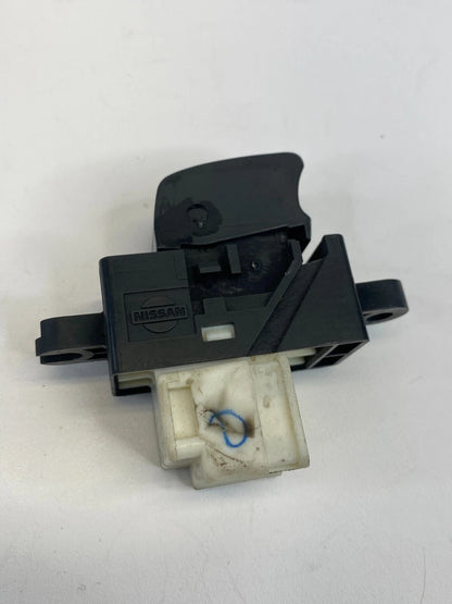 1999-2002 NISSAN PATHFINDER REAR RIGHT BACK DOOR POWER WINDOW CONTROL SWITCH OEM