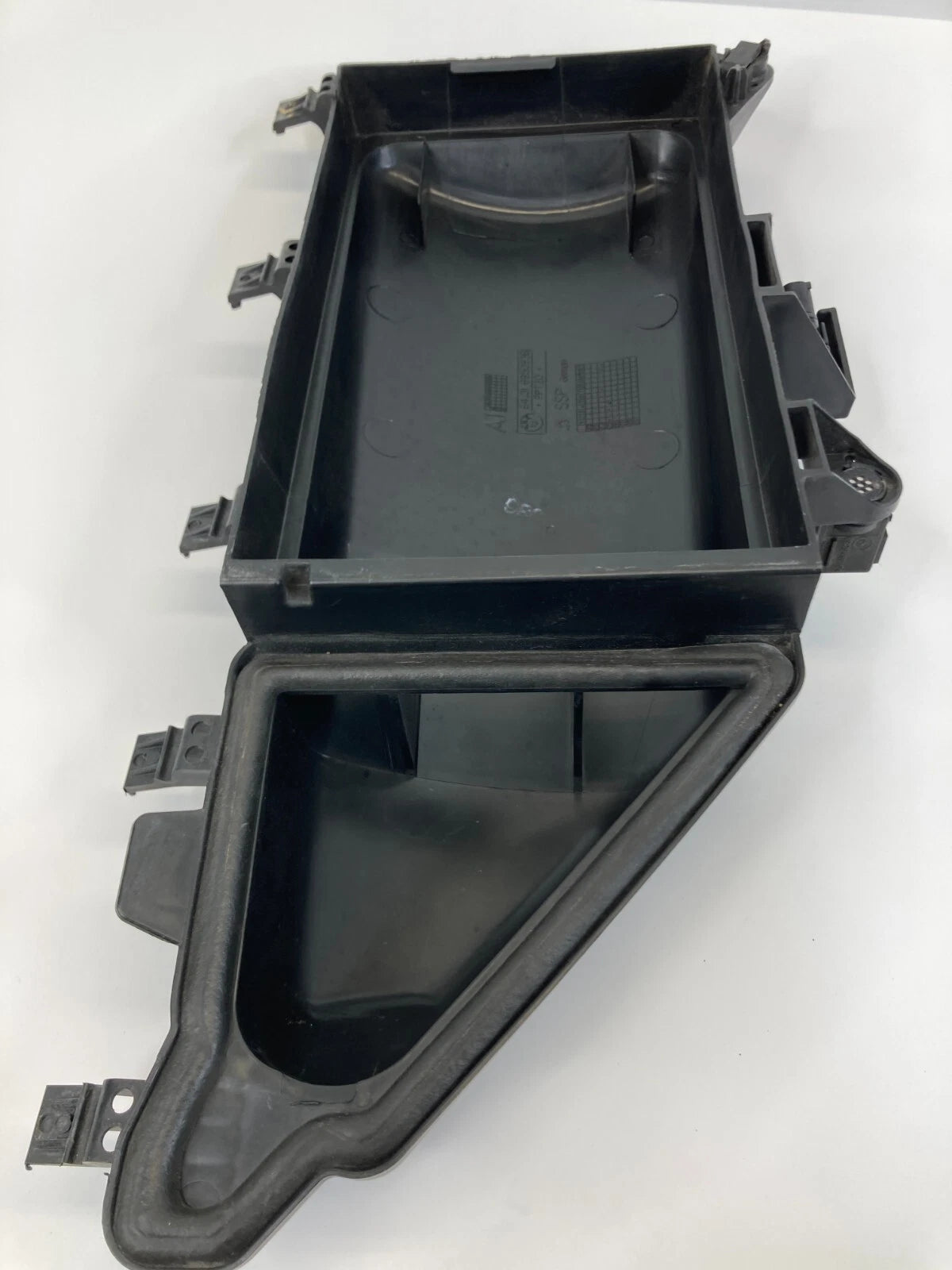 04-07 BMW 530I UNDER HOOD RIGHT CABIN AIR MICRO FILTER COVER UPPER TRIM HOUSING