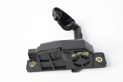 2011-2020 TOYOTA SIENNA RIGHT QUARTER POWER WINDOW MOTOR HANDLE 85770-AE013 OEM
