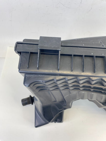 2011 2012 2013 Buick Regal 2.4L L4 AT Air Intake Cleaner Box Housing Cover OEM